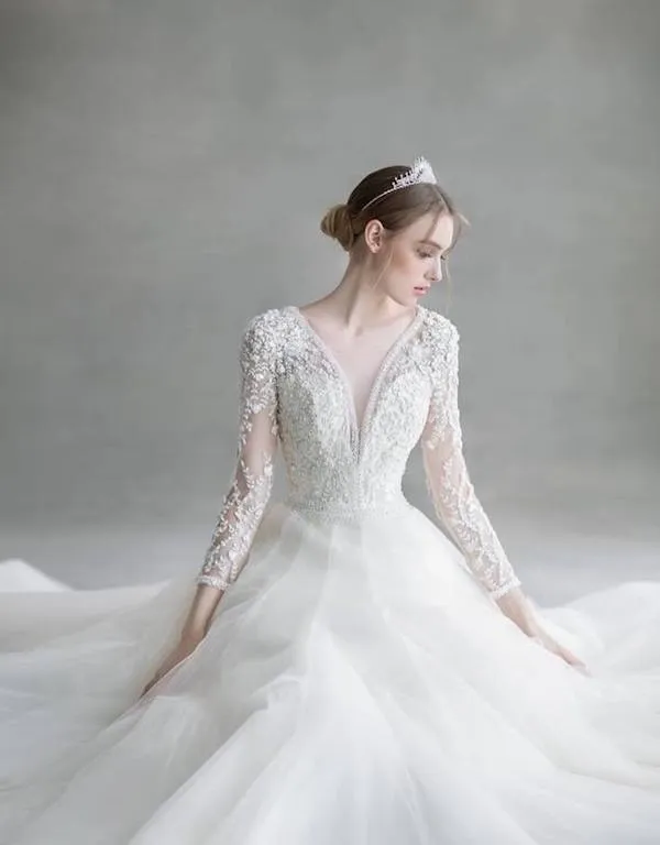 Váy Cưới Tay Dài - Sang Trọng và Quý Phái